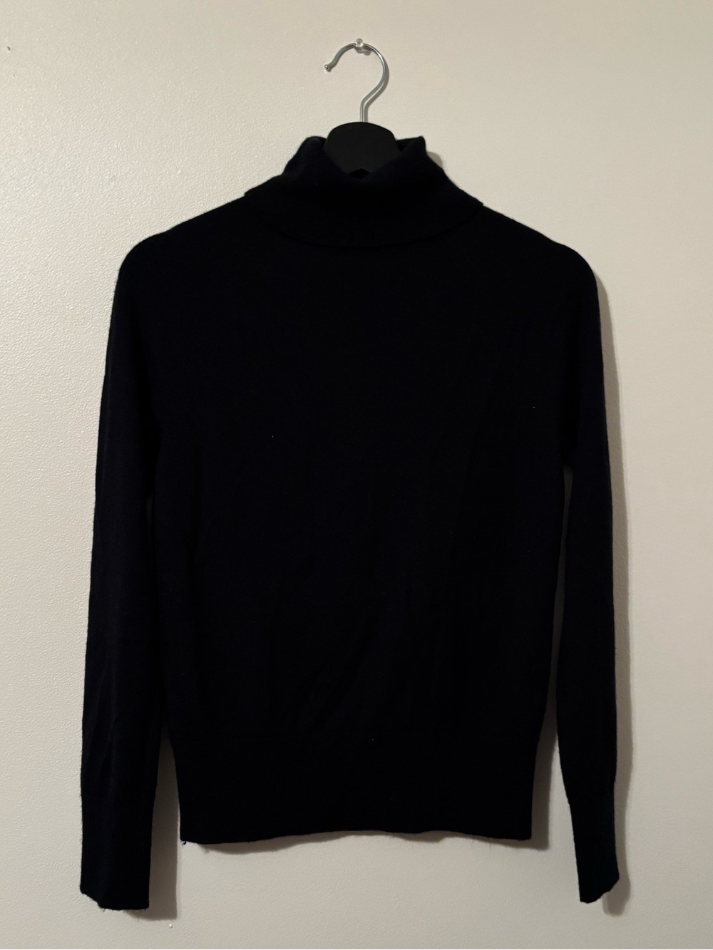 Banana Republic 100% Merino Wool Sweater in Black | Size S